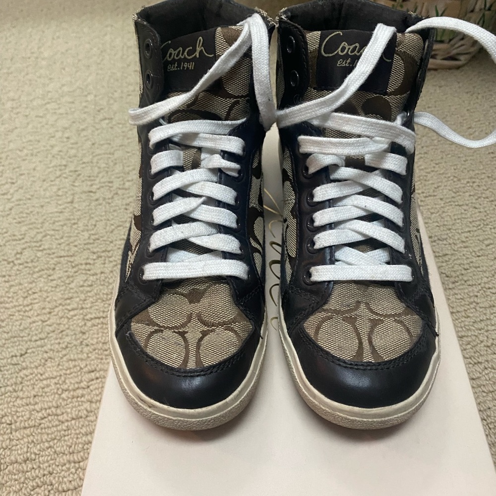 Coach sneakers, brown size 5B